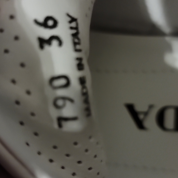 Shoes - Picture 4 of 5